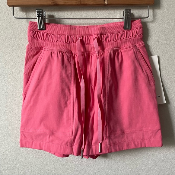 NWT Lululemon Dance Studio High-Rise Short Lined Sakura Pink